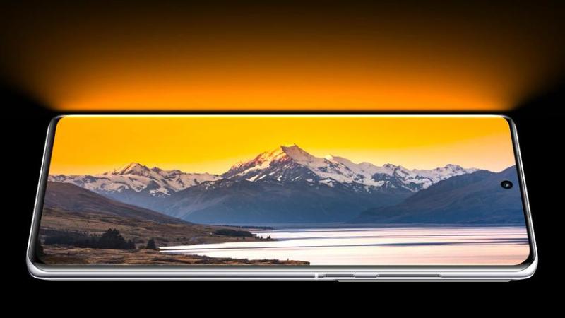 До 24 ГБ ОЗУ и двухслойный OLED-дисплей, как в iPad Pro: в интернете появились новые подробности о флагмане Xiaomi 15 Ultra