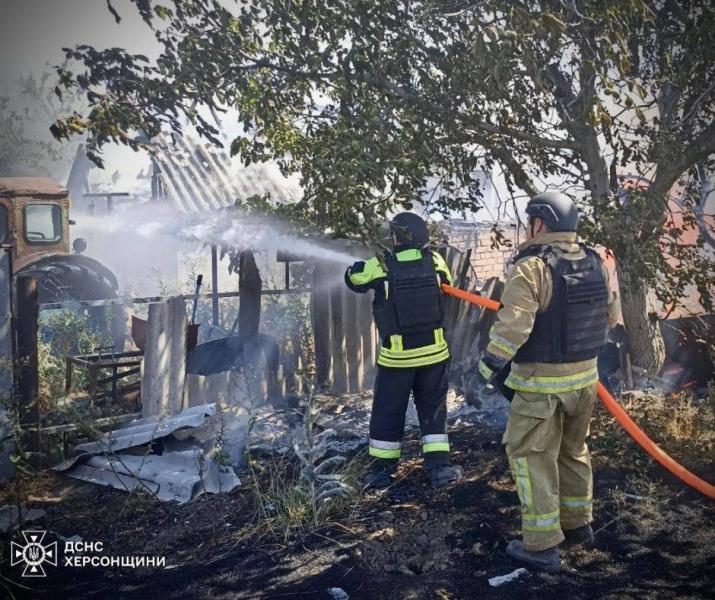 На Херсонщине из-за обстрелов РФ возникло 25 пожаров, оккупанты били повторно по спасателям