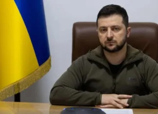 Зеленский на грани истощения из-за напряжения, бессонницы и паранойи в повседневной жизни — Reuters