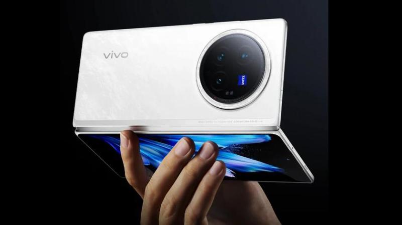 vivo X Fold 3 Pro получает Funtouch OS 15 на базе Android 15