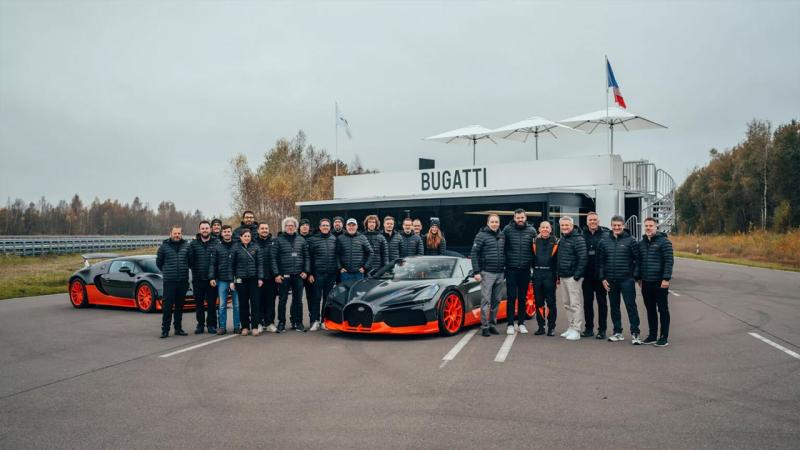 Bugatti снова в игре: W16 Mistral стал самым быстрым родстером в мире, разогнавшись до 453.91 км/ч