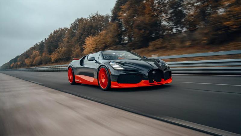 Bugatti снова в игре: W16 Mistral стал самым быстрым родстером в мире, разогнавшись до 453.91 км/ч