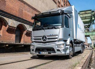 Mercedes-Benz и не только: РФ активно закупает грузовики немецких компаний для войны в Украине — СМИ