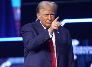 Трамп пообещал поставить крест на мечтах Путина прервать гегемонию доллара