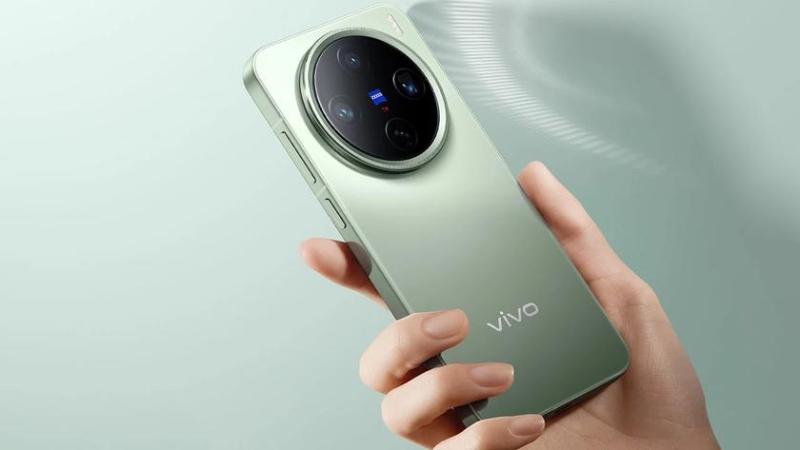 Улучшение безопасности и производительности: Vivo X200 Pro получает обновление за декабрь 2024 года