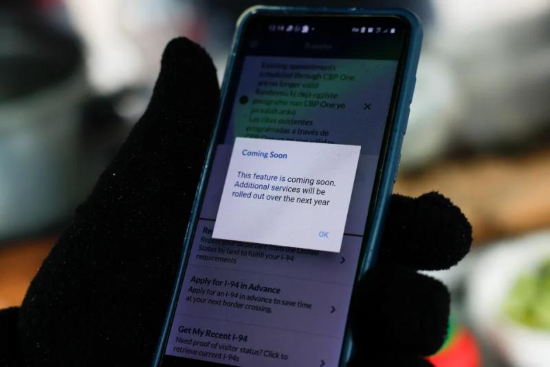 Трамп отменил запись через приложение CBP One для мигрантов: как это повлияет на процесс легального въезда в США?