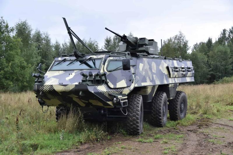 Минобороны Латвии уточнило, что в этом году пришлют Украине 42 БТР Patria 6x6