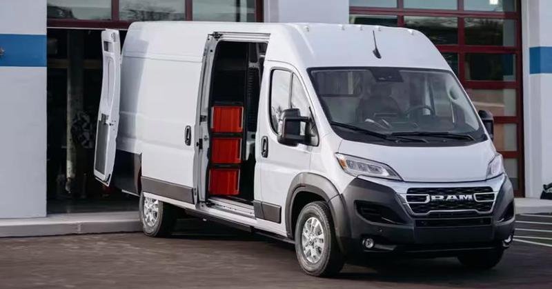 Новый Ram ProMaster EV: батарея 110 кВт-ч, цена от $56 000 и запас хода 164 мили (264 км)