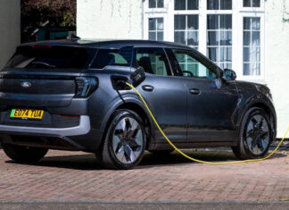 Ford UK предлагает бесплатную настенную зарядную станцию для новых покупателей электромобилей