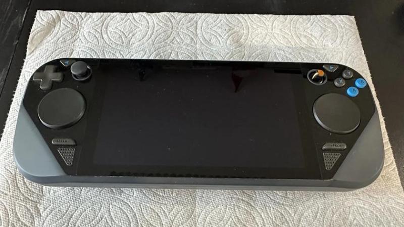 На eBay продан уникальный прототип Steam Deck за $2000