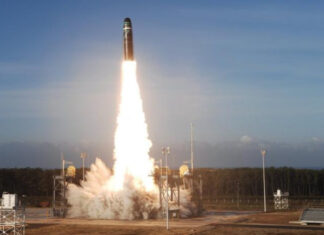 Польша стремится получить «ядерный зонтик» и от США, и от Франции