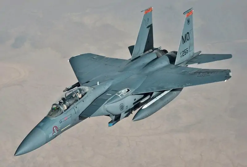 Американцы тестируют F-15E с новыми недорогими ракетами, которые будут противодействовать дронам