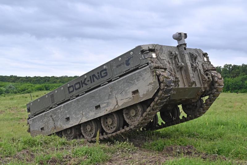 Хорваты вместе с Rheinmetall разработали гусеничный дрон-монстр Komodo
