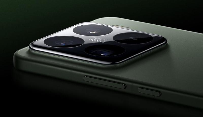 Инсайдер: Xiaomi готовит ультратонкий флагманский смартфон с аккумулятором высокой емкости и тройной 50-Мп камерой