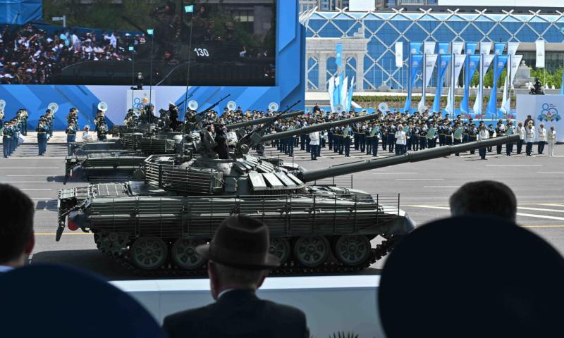 Казахстан "модернизировал" свои Т-72А на скорую руку, поэтому и ничего обновить не удалось