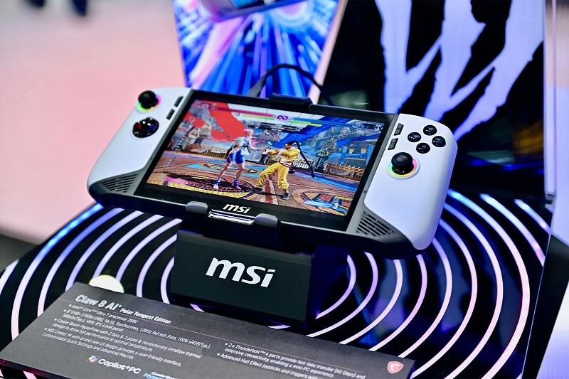 Крутой дизайн и улучшенные характеристики: MSI представила портативную консоль Claw 8 AI+ Polar Tempest Edition