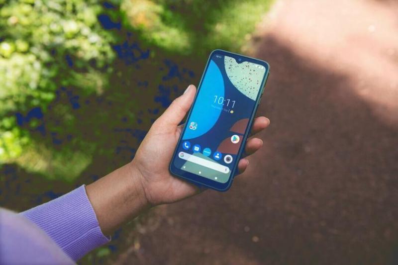 Модульный смартфон Fairphone 4 пропускает Android 14 и сразу получит Android 15