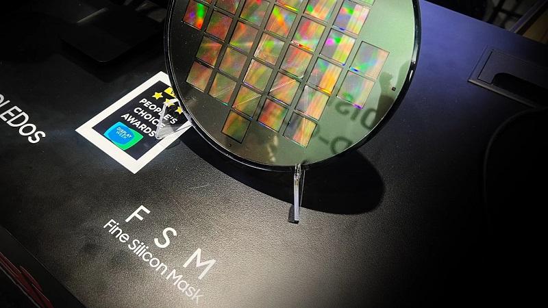 OLED-on-Silicon изменит дополненную реальность: Samsung представила панели для XR-устройств с плотностью 5000 ppi и пиковой яркостью до 15 000 нит