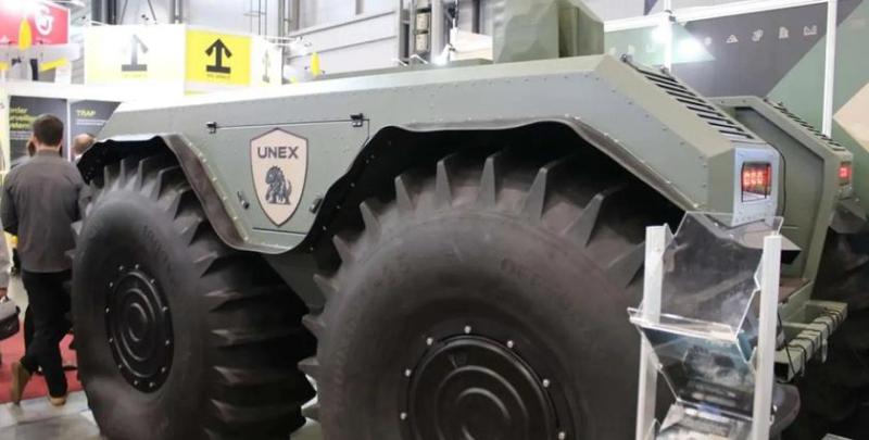 Представлен чешско-украинский дрон-амфибия UNEX UGV — многоцелевая платформа для логистических задач и эвакуации раненых