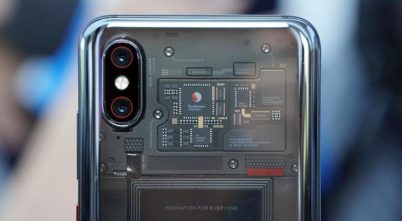 Прозрачный корпус будущего флагмана Xiaomi 16 покажет внутренний мир смартфона: инсайдер рассказал о дизайне гаджета