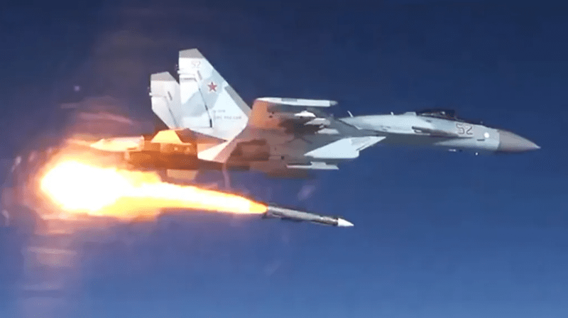 Россия развернула новые ядерные ракеты класса "воздух-воздух": что о них известно?