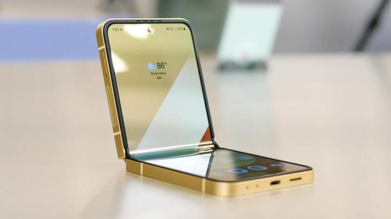 Samsung открыла 11 новых сервисов для ремонта складных экранов в Корее