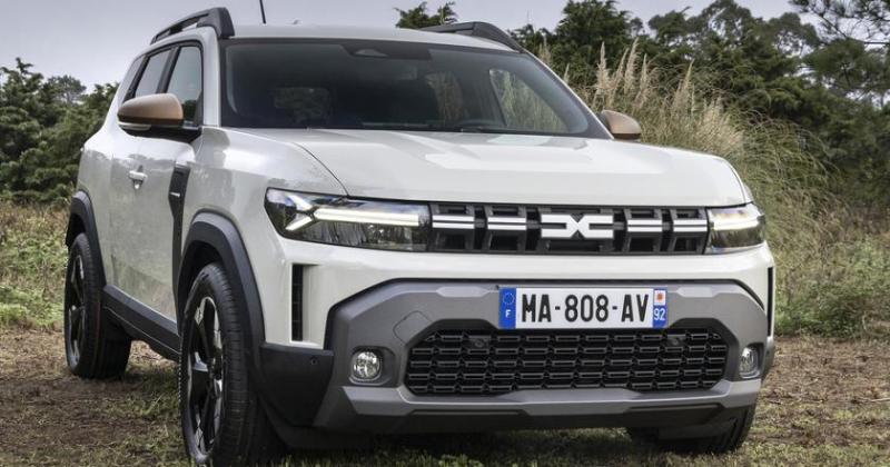 Слухи: Dacia Duster получит 155-сильный гибрид и электрический полный привод