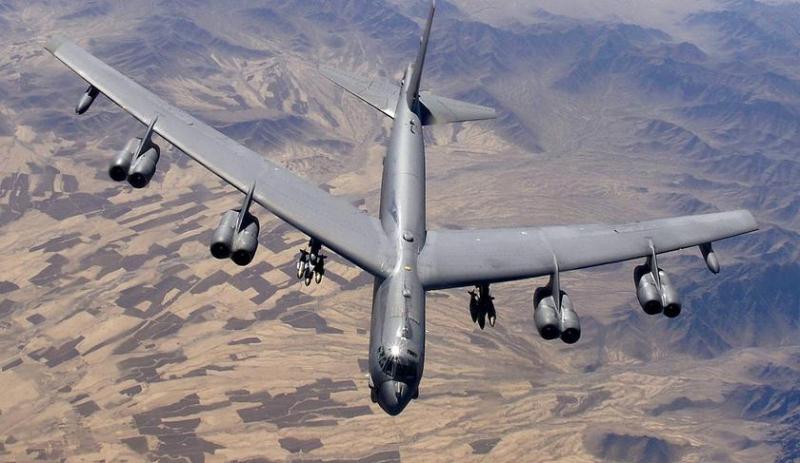 США перебросили стратегические бомбардировщики B-52 к Индийскому океану