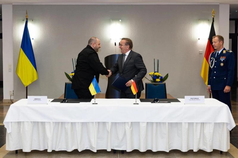 Украина подписала соглашение на 2,2 млрд евро на производство систем IRIS-T и ракет