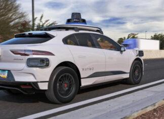 Waymo отзывает более тысячи роботакси из-за повторяющихся столкновений с препятствиями