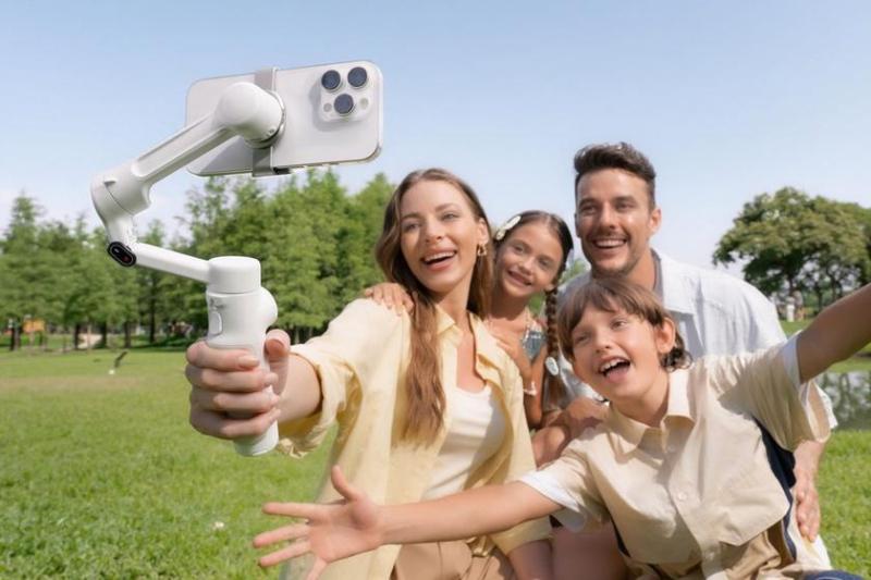 Insta360 Flow 2: стабилизатор за 110 долларов с запуском съемки одним касанием