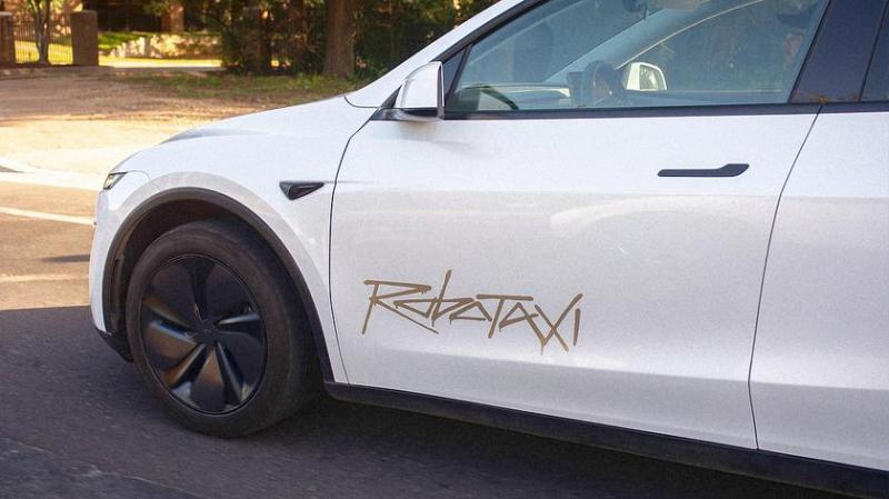 Маск, научи роботакси правилам! Автономные электрокары Tesla создают хаос на дорогах Остина