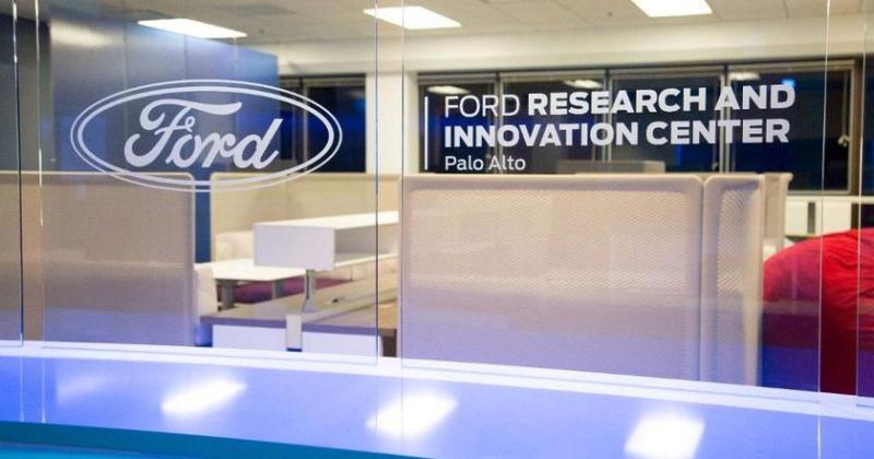 Обратно в офисы: Ford завершает эксперимент с гибридным графиком работы