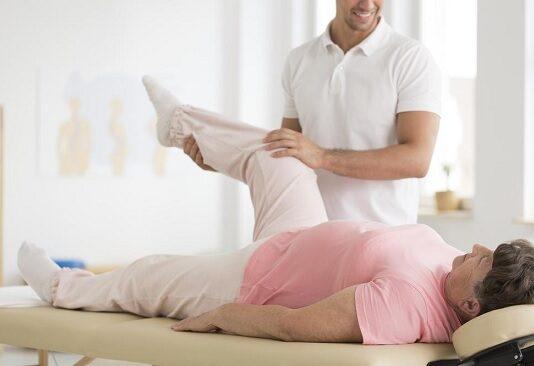 Реабілітація після інсульту в Києві: професійний догляд у домі престарілих