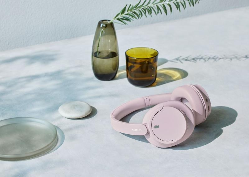 Sony WF-C710N: TWS-наушники с шумоподавлением и прозрачным корпусом за 4500 гривен
