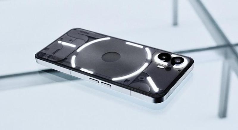Такой дизайн получит Nothing Phone (3): инсайдер показал рендер нового смартфона