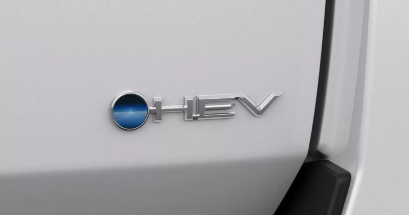Toyota Land Cruiser 300 стал самозарядным гибридом