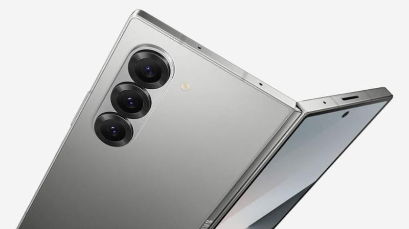 Тройной смартфон Samsung заметили в Китае с зарядкой всего 25 Вт