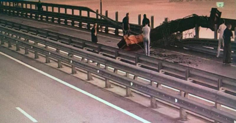 Взорвана опора Крымского моста: СБУ сообщила об еще одной удачной операции