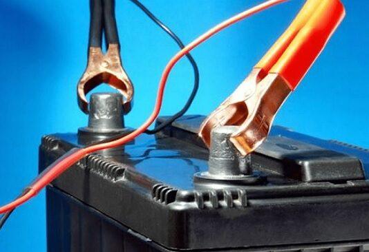 Різниця між кислотними, гелевими та AGM акумуляторами: який обрати?
