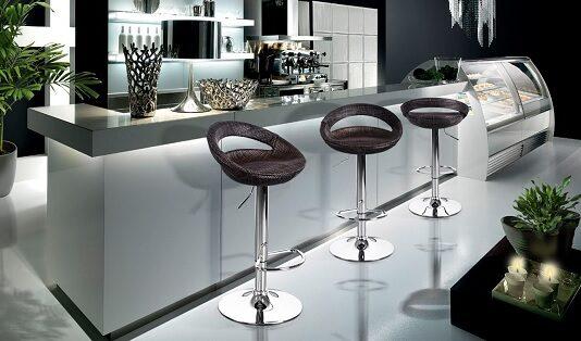 Барні стільці: як вибрати ідеальну модель для вашого кафе