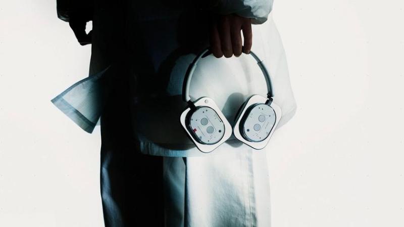 Nothing представила Headphone (1) — первые полноразмерные наушники бренда с необычным дизайном и впечатляющей автономностью