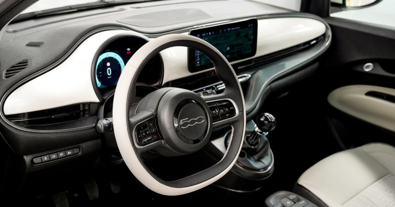 Официально: Fiat 500 Hybrid с МКПП дебютирует в ноябре