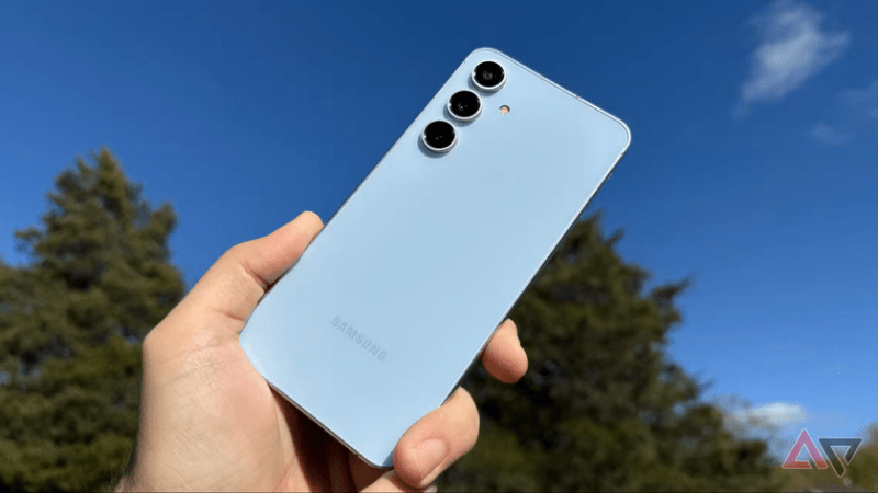 Samsung Galaxy S25 FE выйдет раньше, чем ожидалось