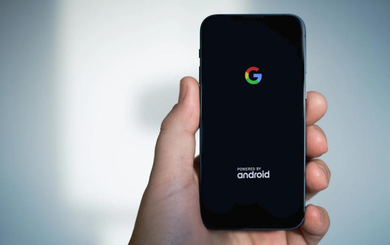 Бум компактов - разрабатываются OnePlus 15T и IQOO 15 Mini, которые, несмотря на размеры, не будут иметь компромиссов