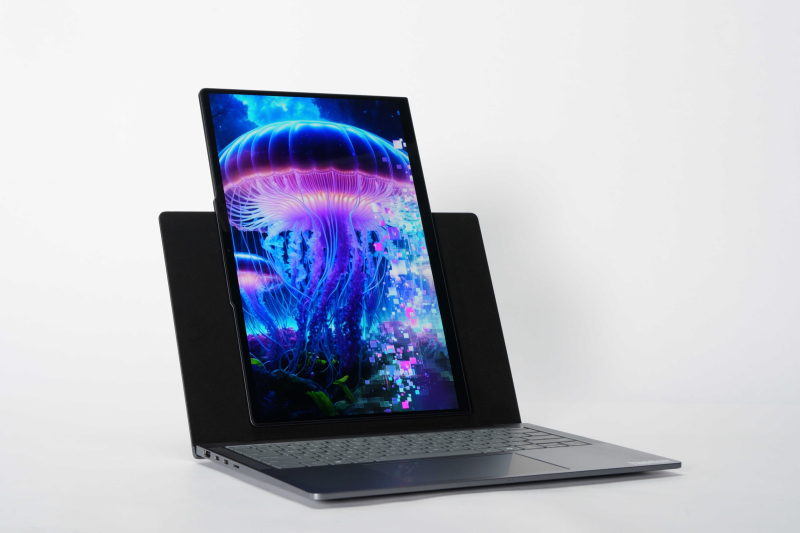 Lenovo Project Pivo: даже у ноутбука идет кругом голова