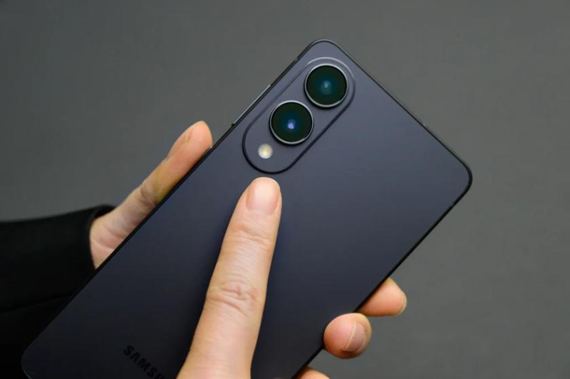 Galaxy S25 Edge представлен: передовые функции для современного гика