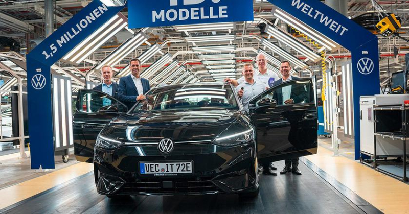 Экологичность и инновации: Празднование юбилейного выпуска VW ID.7 на Эмденском заводе