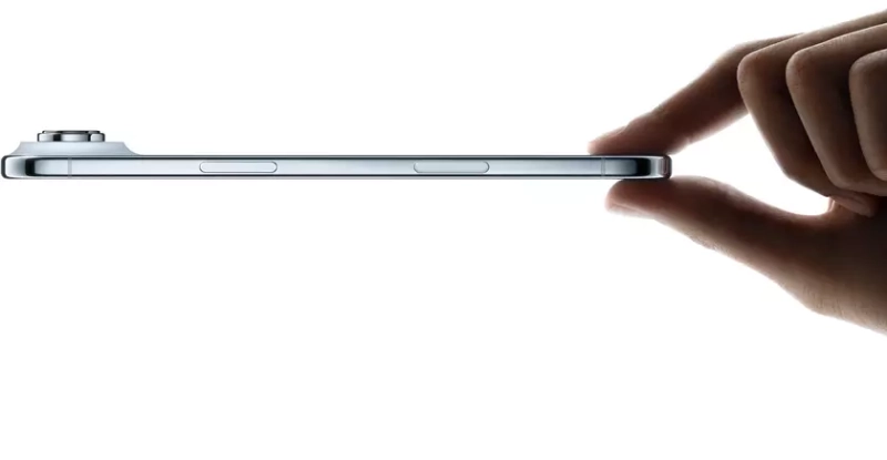 Apple презентовала iPhone 17 Air - самый тонкий мощный смартфон