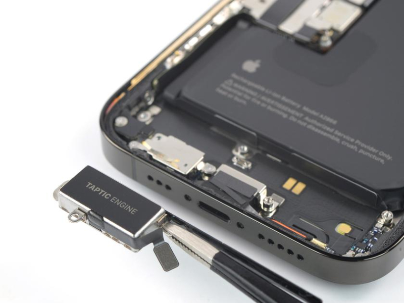 Технология обратной связи: изучаем Taptic Engine в iPhone 14 Pro